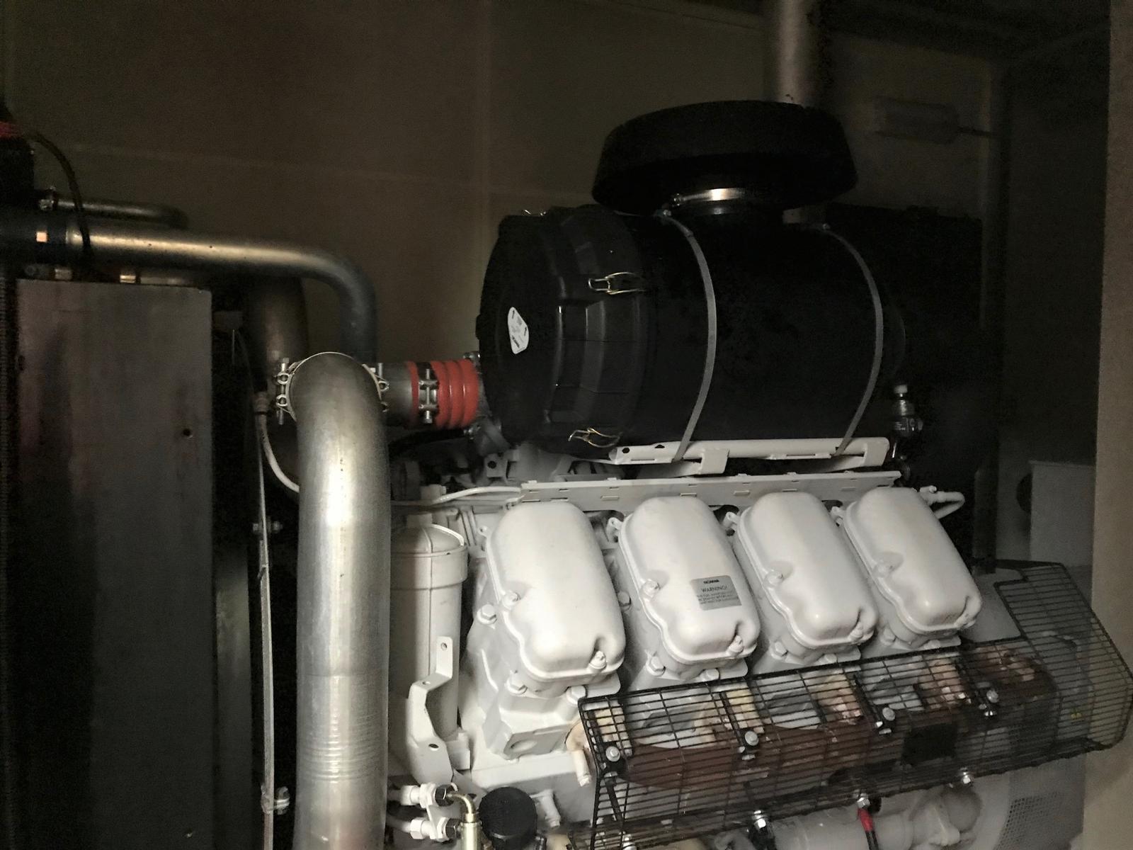 Scania 500Kva V8 Engine Super Silenced Canopy